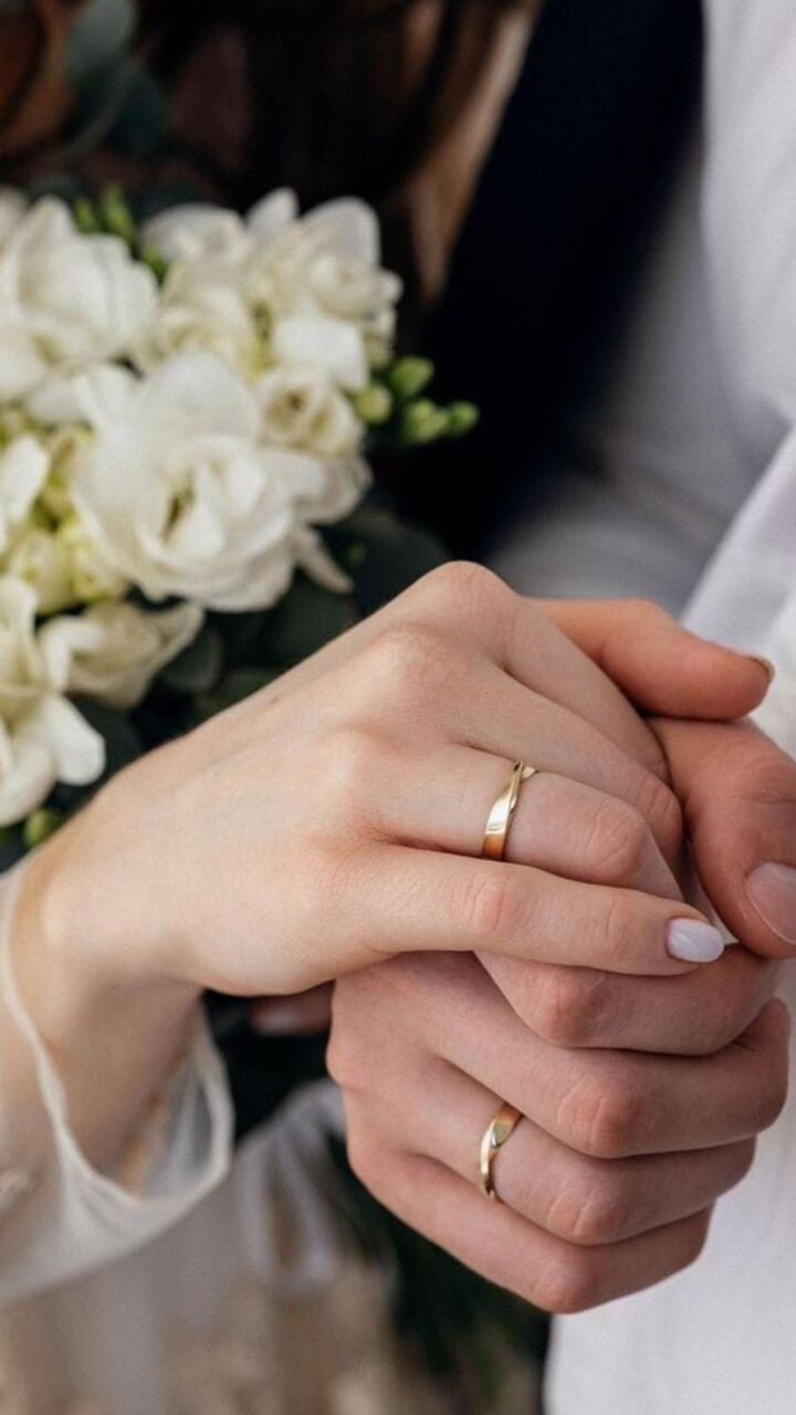 Alyans Hangi Elle ve Parmağa Takılır ?