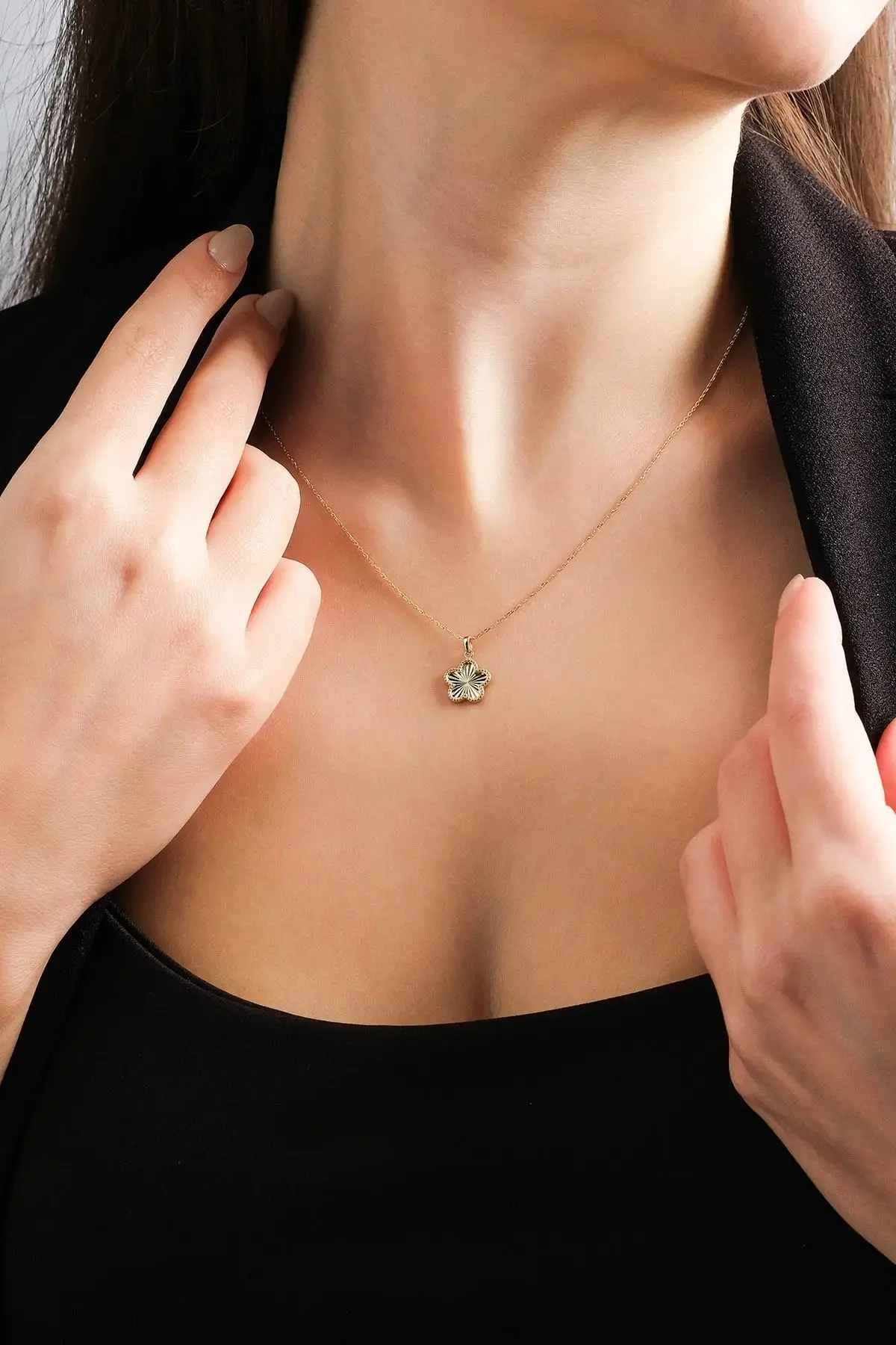 Altın Kalemli Yonca Kolye