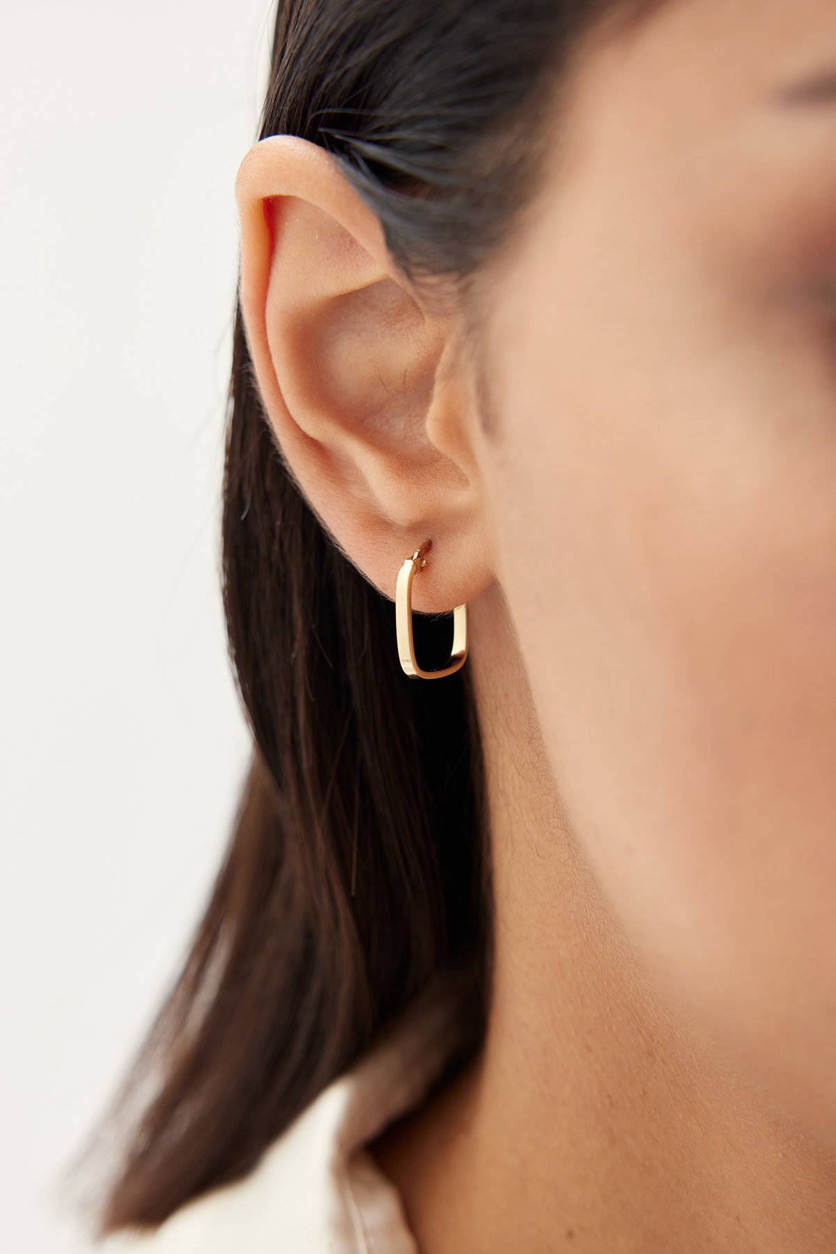 Altın Yassı Kare Küpe