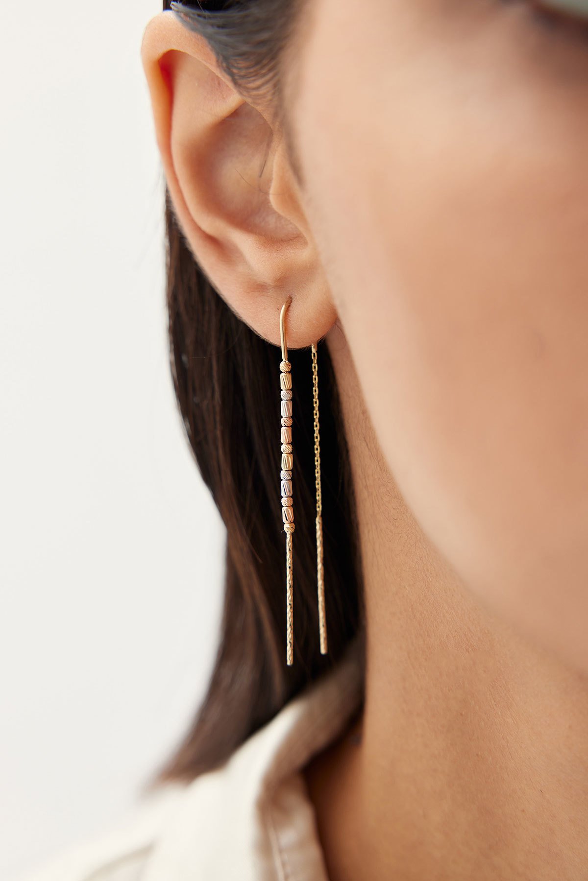 ALTIN DORİKA TOPLU SALLANTILI KÜPE