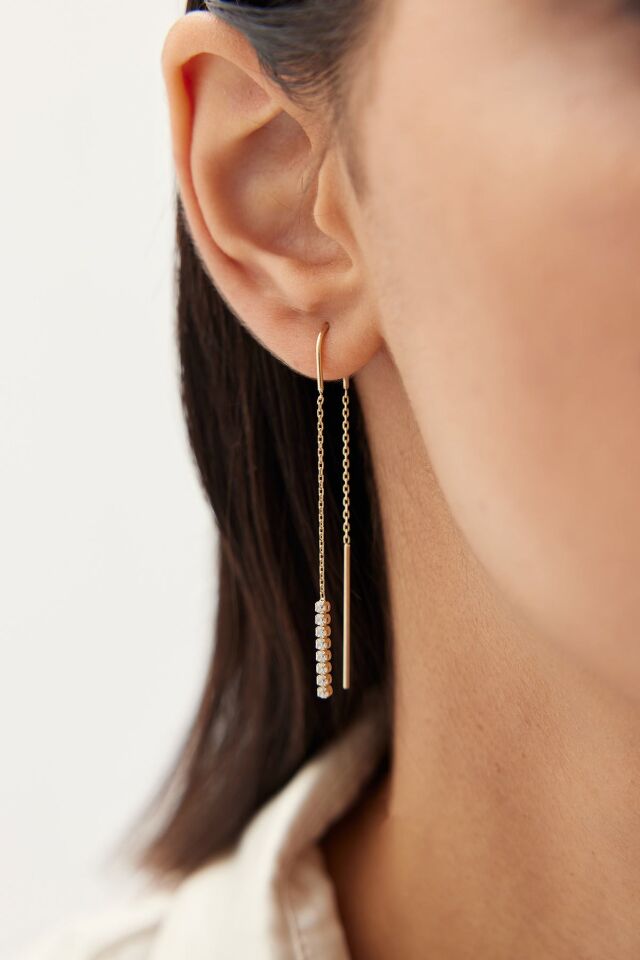 Altın Minimal Suyolu Sallantılı Küpe