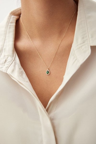 Altın Zümrüt Taşlı Damla Kolye