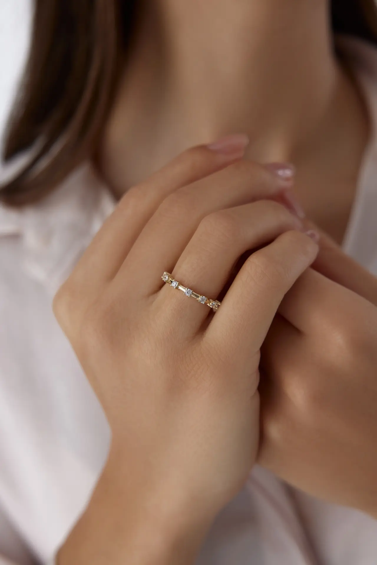 Altın Sıra Taşlı Yüzük