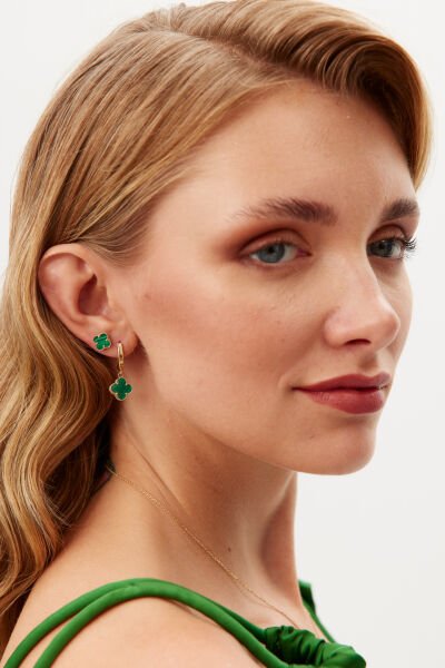 Altın Yeşil Sallantılı Yonca Küpe