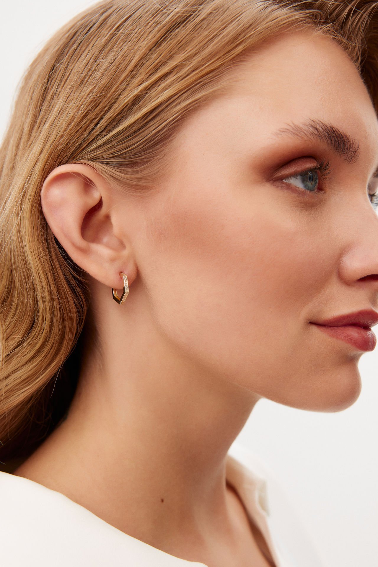 ALTIN TAŞLI GEOMETRİK KÜPE