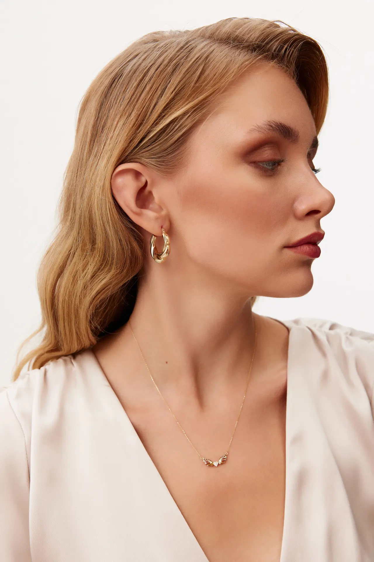 Altın Kruvasan Küpe