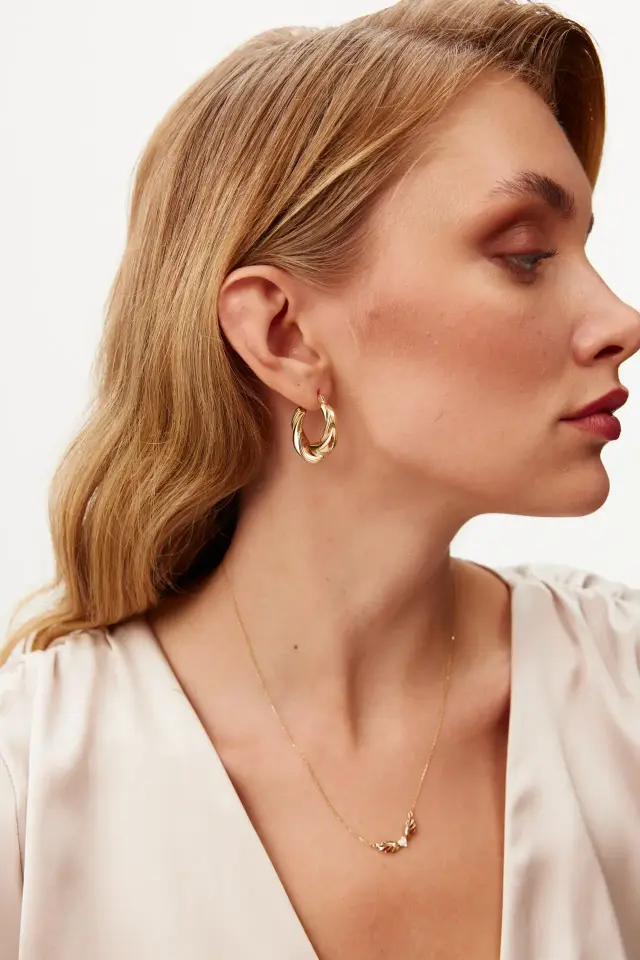 Altın Kruvasan Küpe