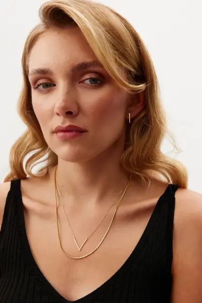 Altın Mini Üçgen Küpe