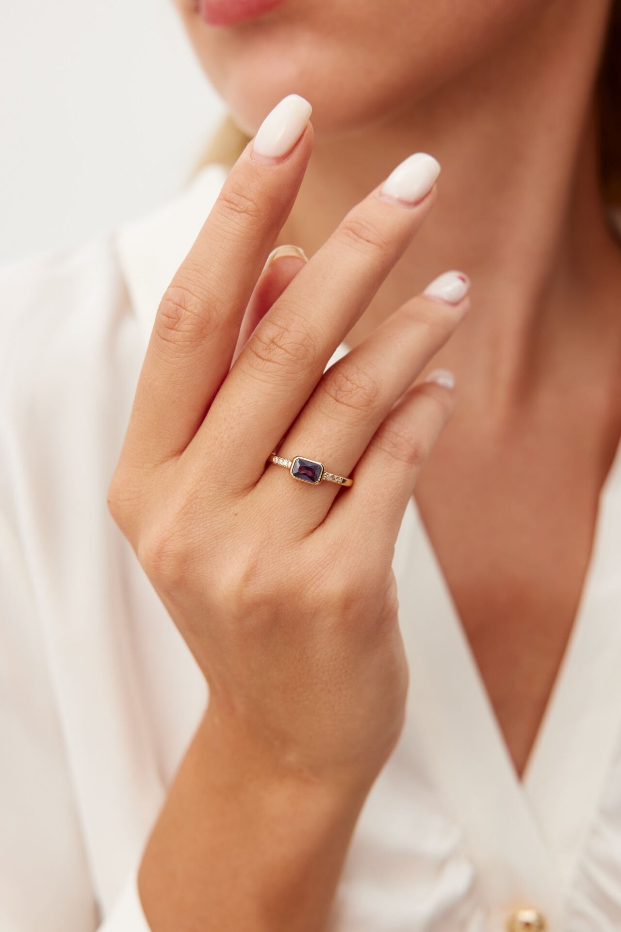 Altın Mor Taşlı Yatay Yüzük