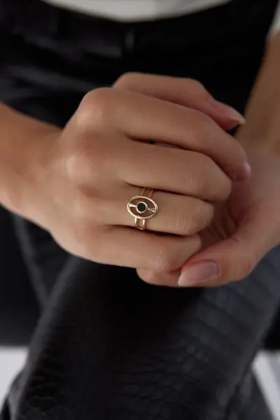 ALTIN SİYAH  TAŞLI ROUND YÜZÜK