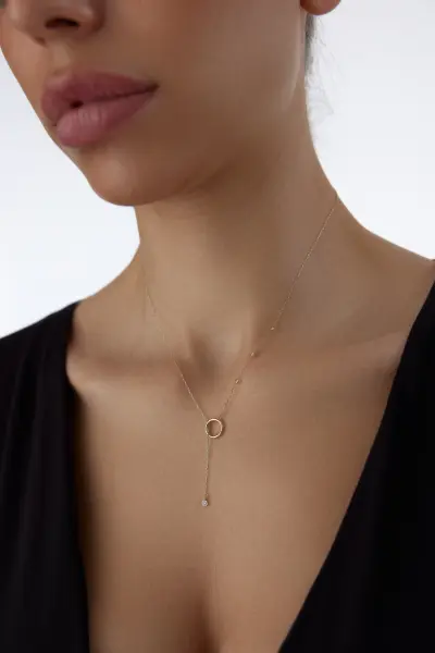 Altın Oval Sallantılı Kolye