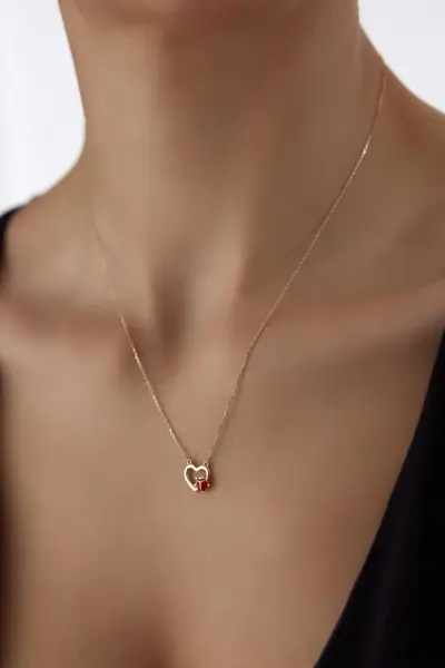 Altın Uğur Böceği Kalpli Kolye