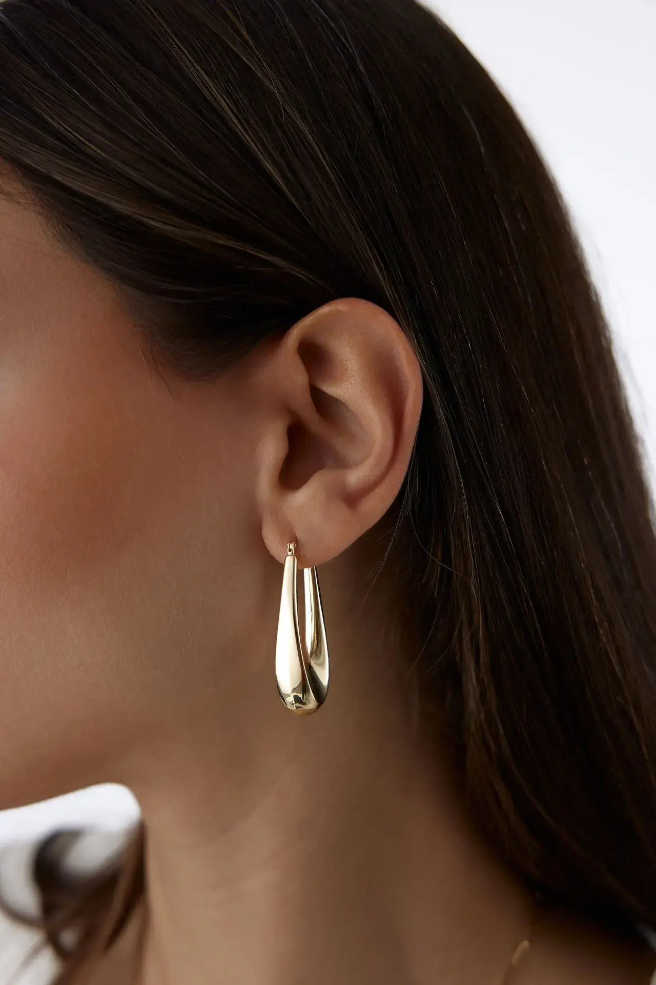 Altın Oval Damla Küpe