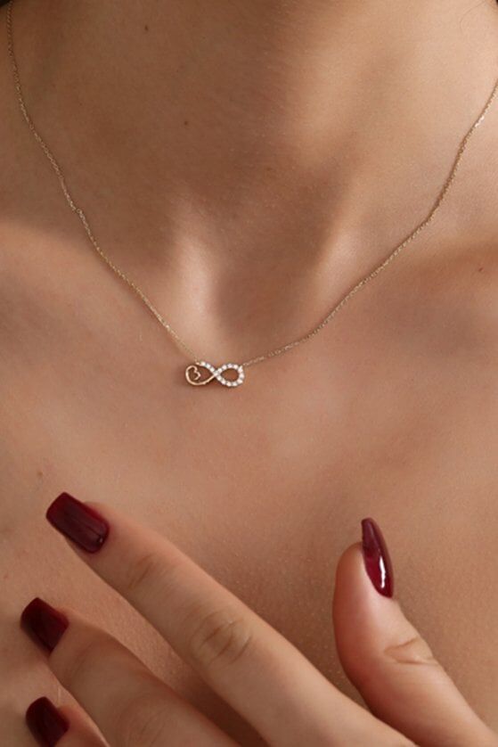 Altın Kalp Detaylı Sonsuzluk Kolye