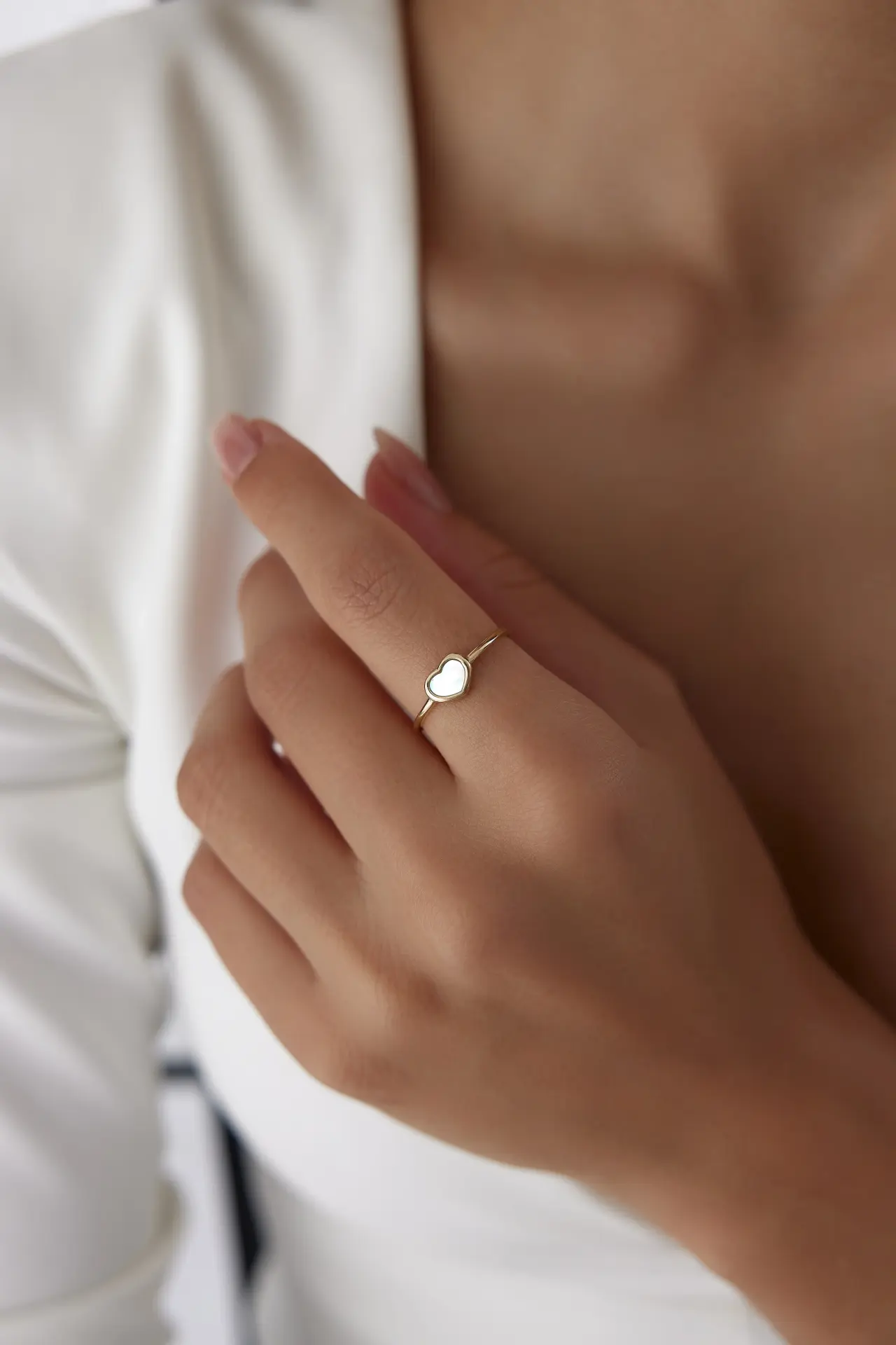 Altın Sedef Taşlı Kalp Yüzük