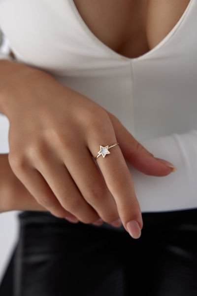 ALTIN SEDEF TAŞLI YILDIZ YÜZÜK