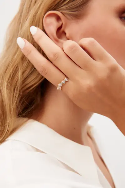 ALTIN TAÇ MODEL BAGET TAŞLI YÜZÜK