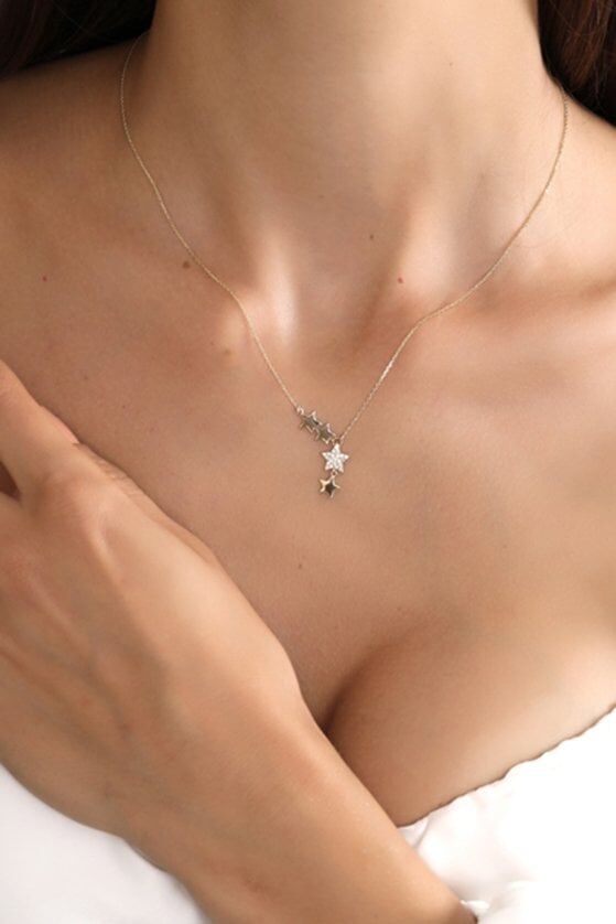 Altın Tasarım Uzantılı Yıldız Kolye
