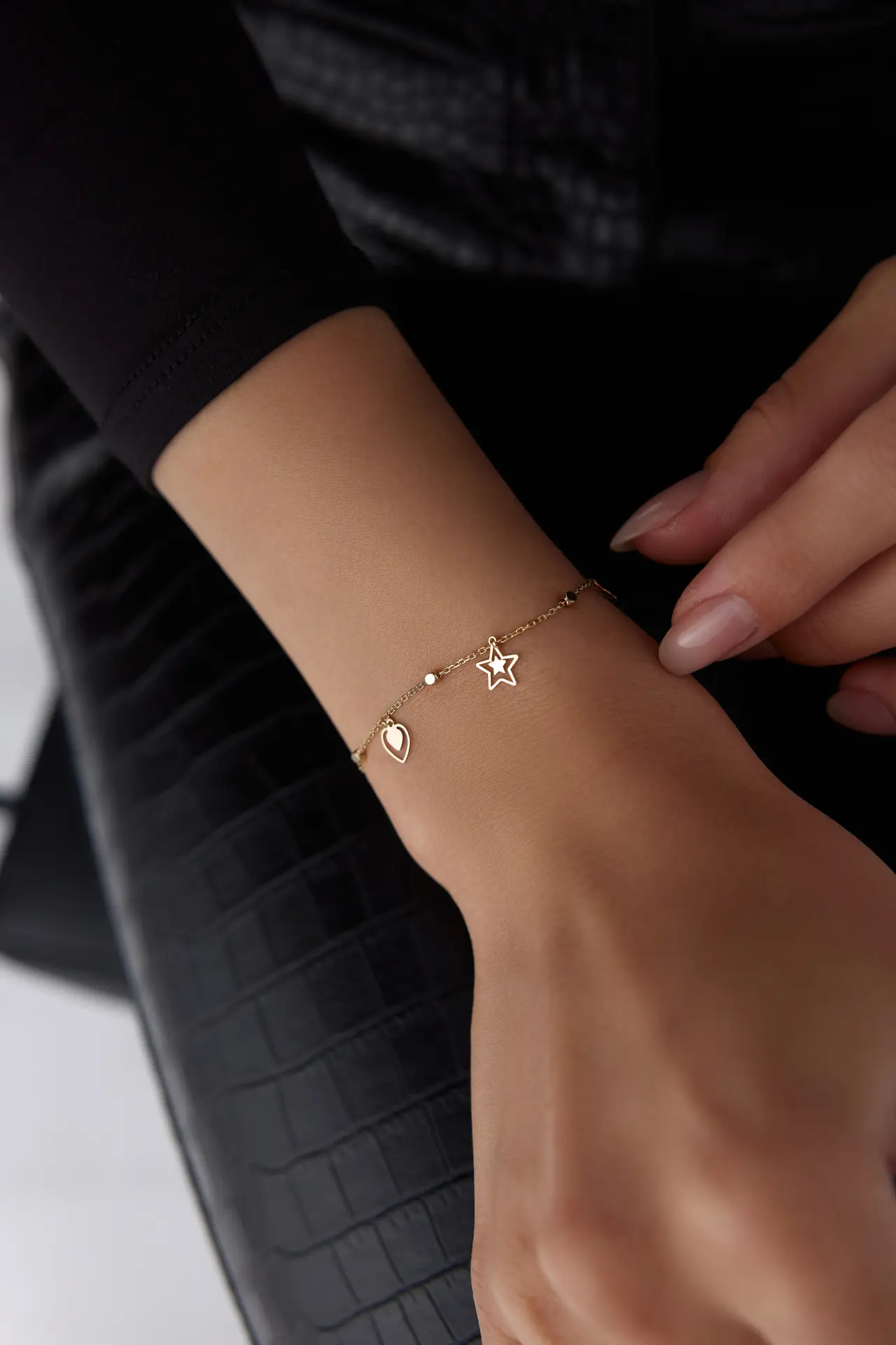 ALTIN SALLANTILI  KALP-YILDIZ BİLEKLİK