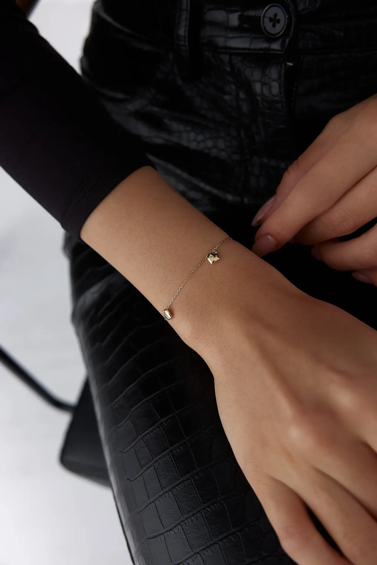 Altın Mini Sallantılı Kalp Bileklik