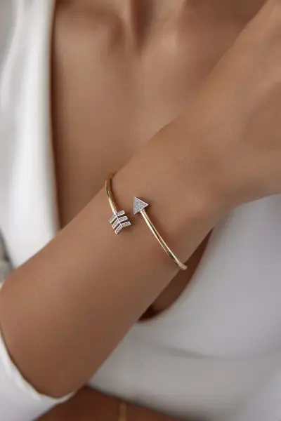 ALTIN OK TASARIM KELEPÇE