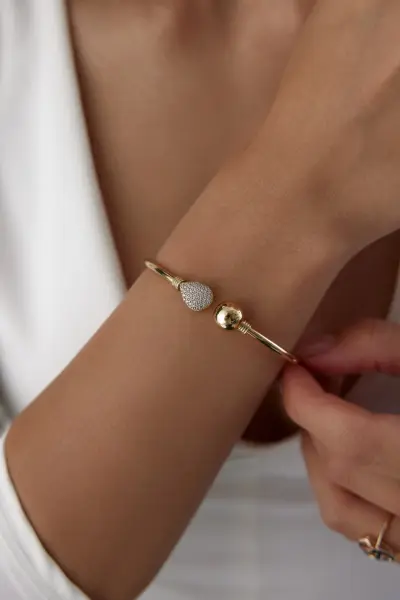 ALTIN TASARIM KELEPÇE