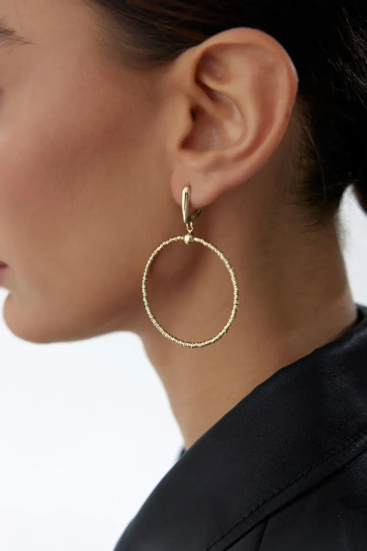 Altın Dorikalı Tasarım Halka Küpe