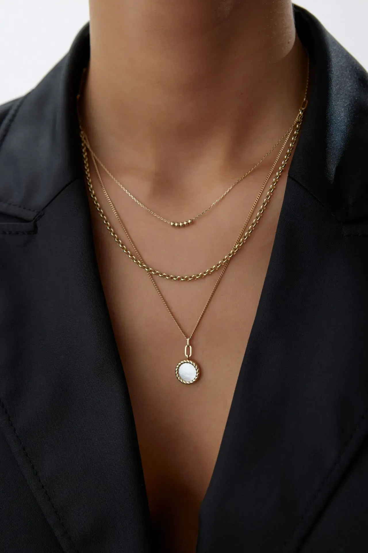 Altın Üçlü Tasarım Kolye