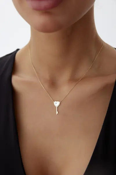 ALTIN ANAHTAR KALP KOLYE