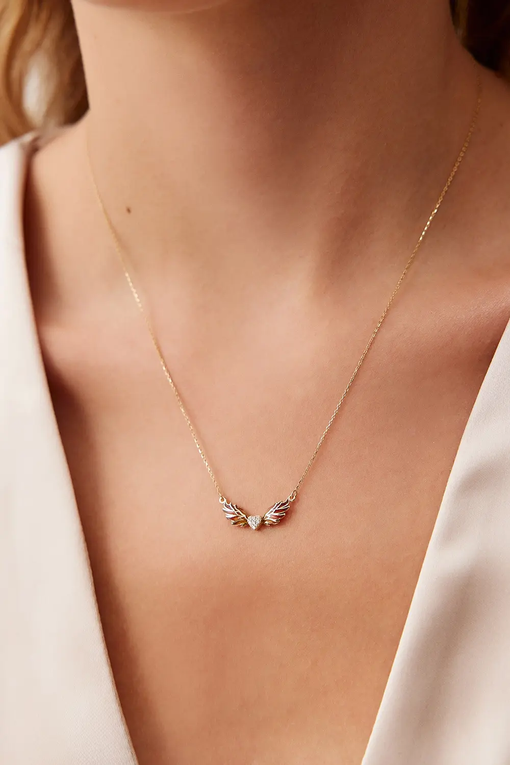 ALTIN MİNELİ KANATLI KALP KOLYE