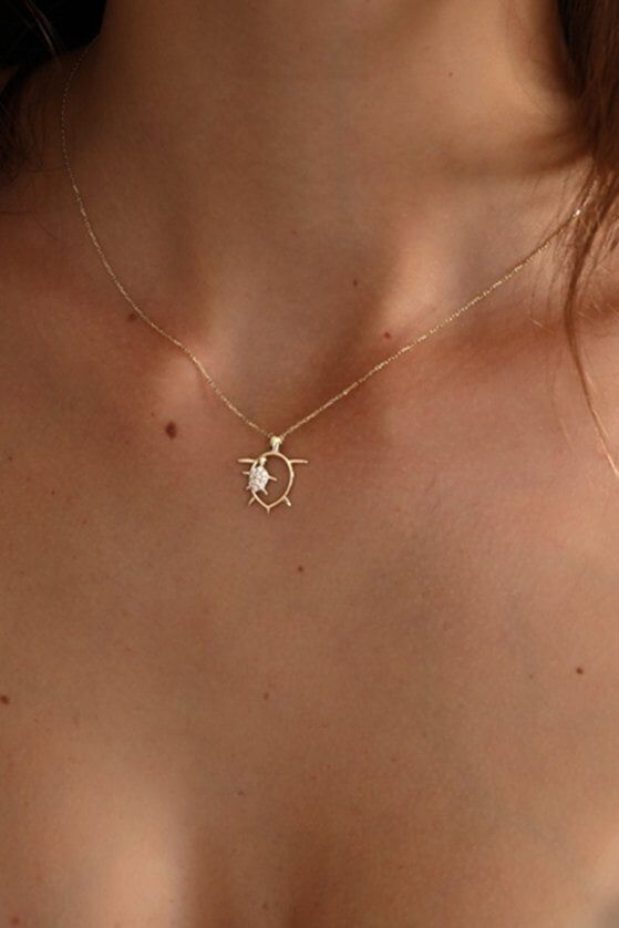 Altın Taşlı Kaplumbağa Kolye