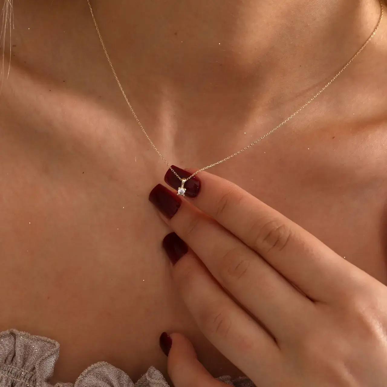 ALTIN MİNİ TEKTAŞ KOLYE