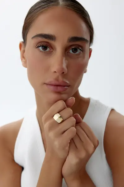 ALTIN GEOMETRİK TASARIM YÜZÜK