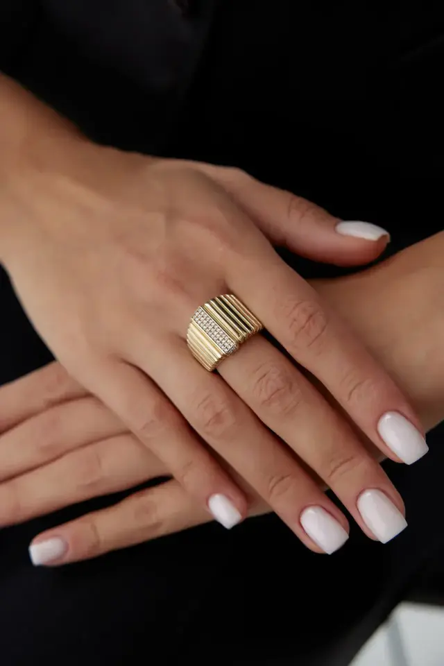 Altın Taşlı Chest Yüzük