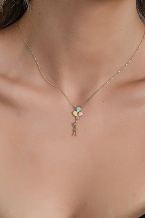 Altın Balonlu Kız Figürlü Kolye