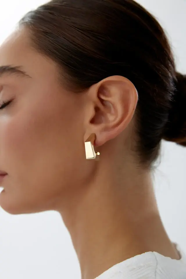 Altın Prizma Tasarım Küpe