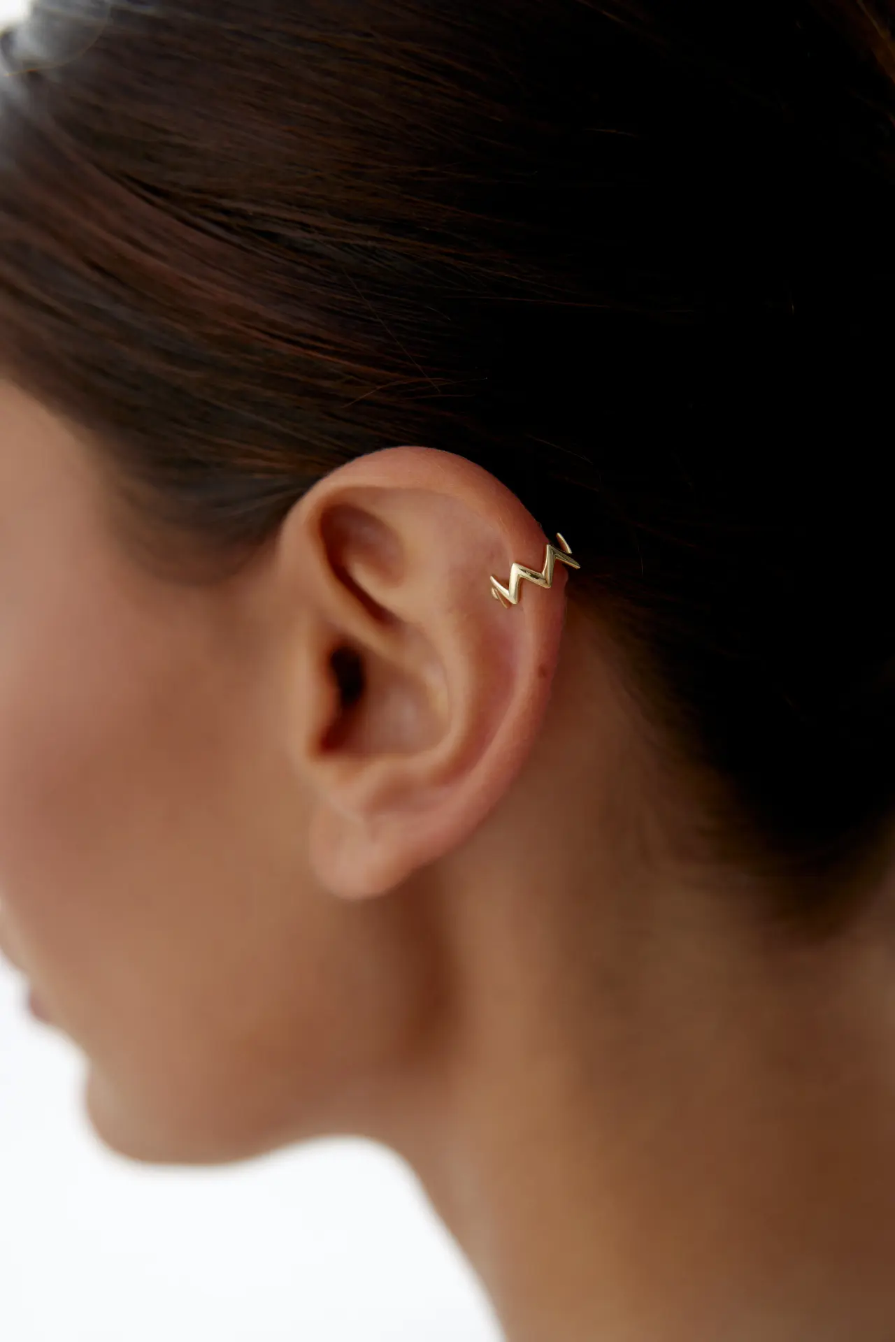 Altın Zikzak Kıkırdak Küpe