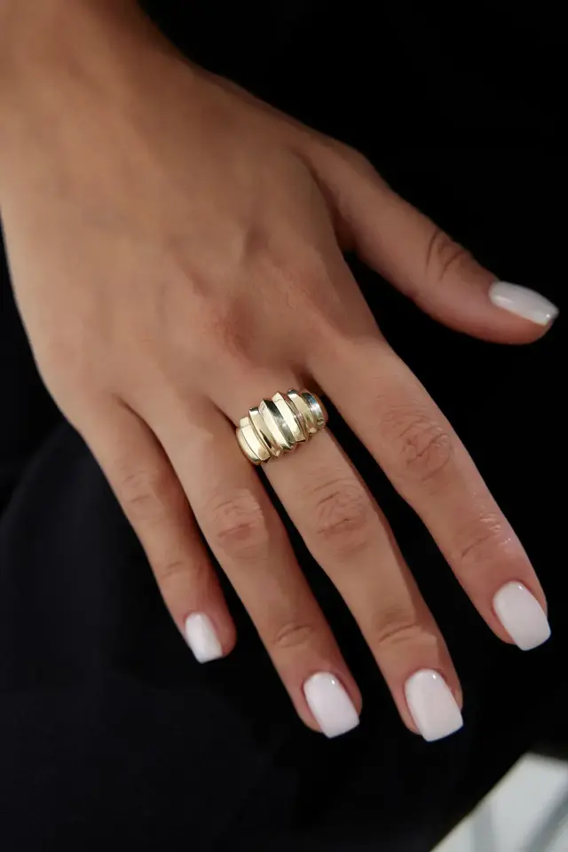 Altın Bombeli Yüzük