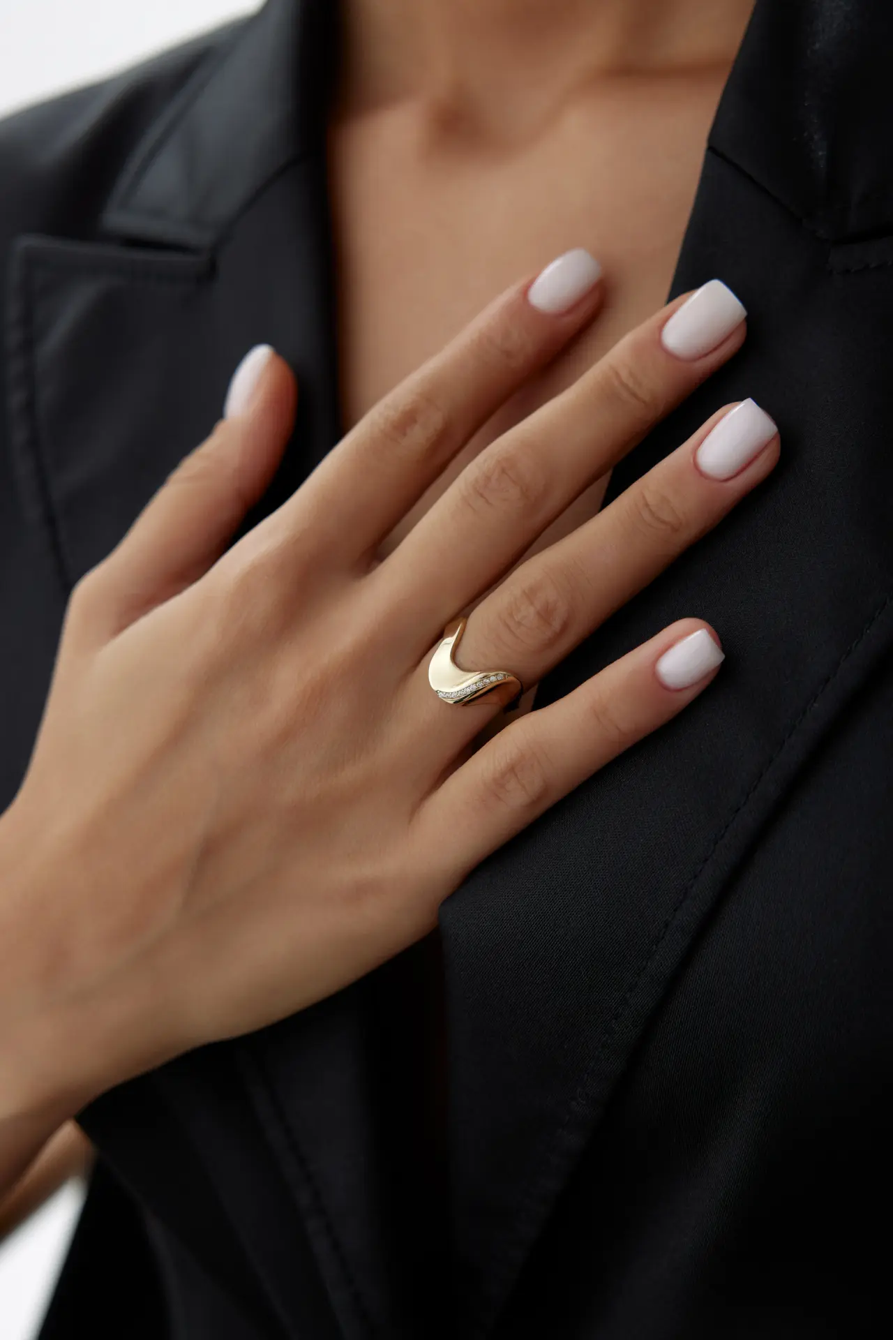 Altın Taşlı S Model Yüzük