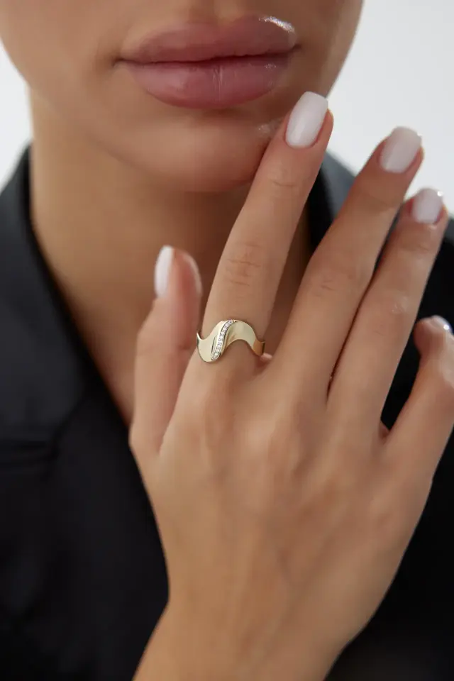 Altın Taşlı S Model Yüzük