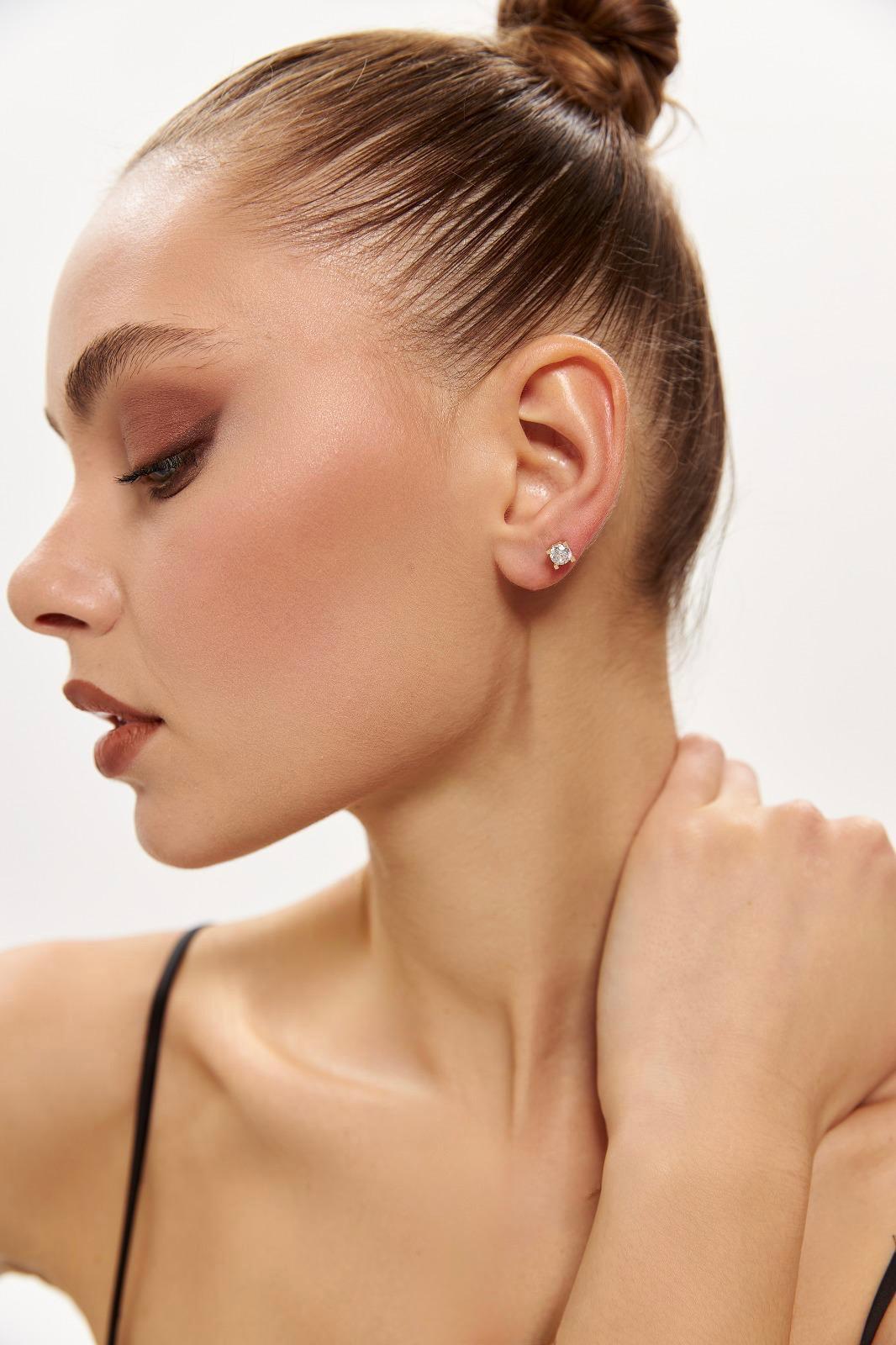 Altın Sarı Tektaş Küpe