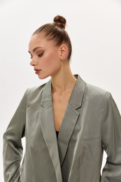 ALTIN DORİKA SALLANTILI YILDIZ KÜPE