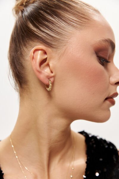 Altın Tırtıl Şarnel Küpe