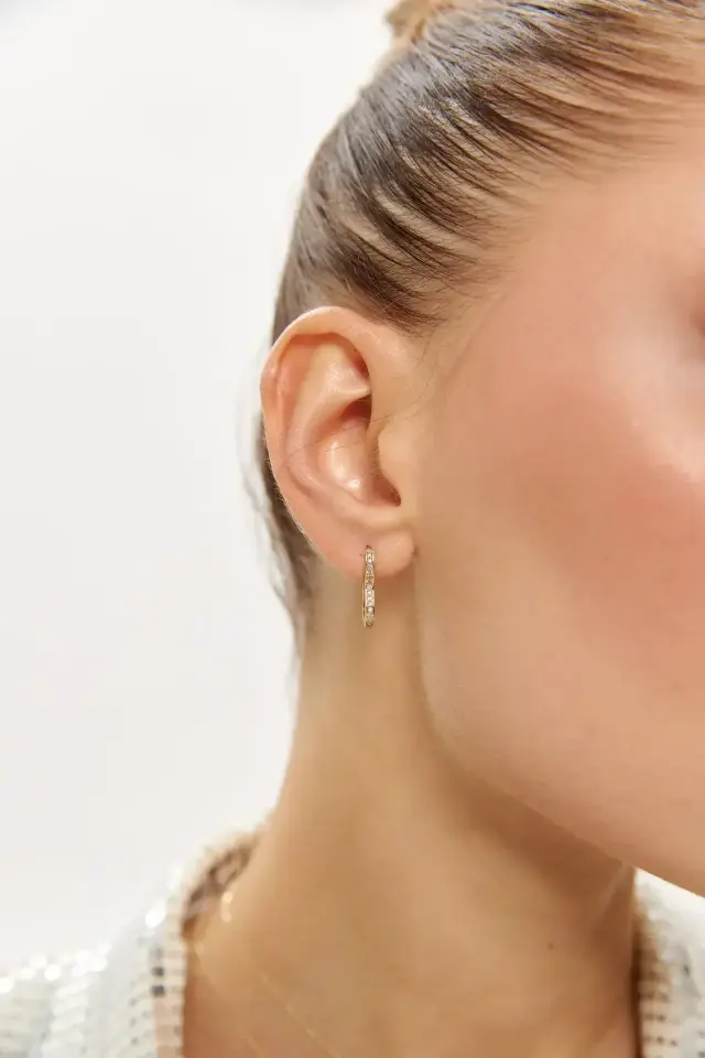 Altın Kemik Model Taşlı Küpe