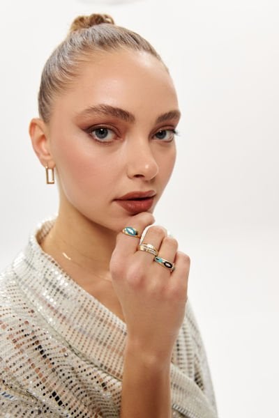 ALTIN DİKDÖRTGEN KÜPE