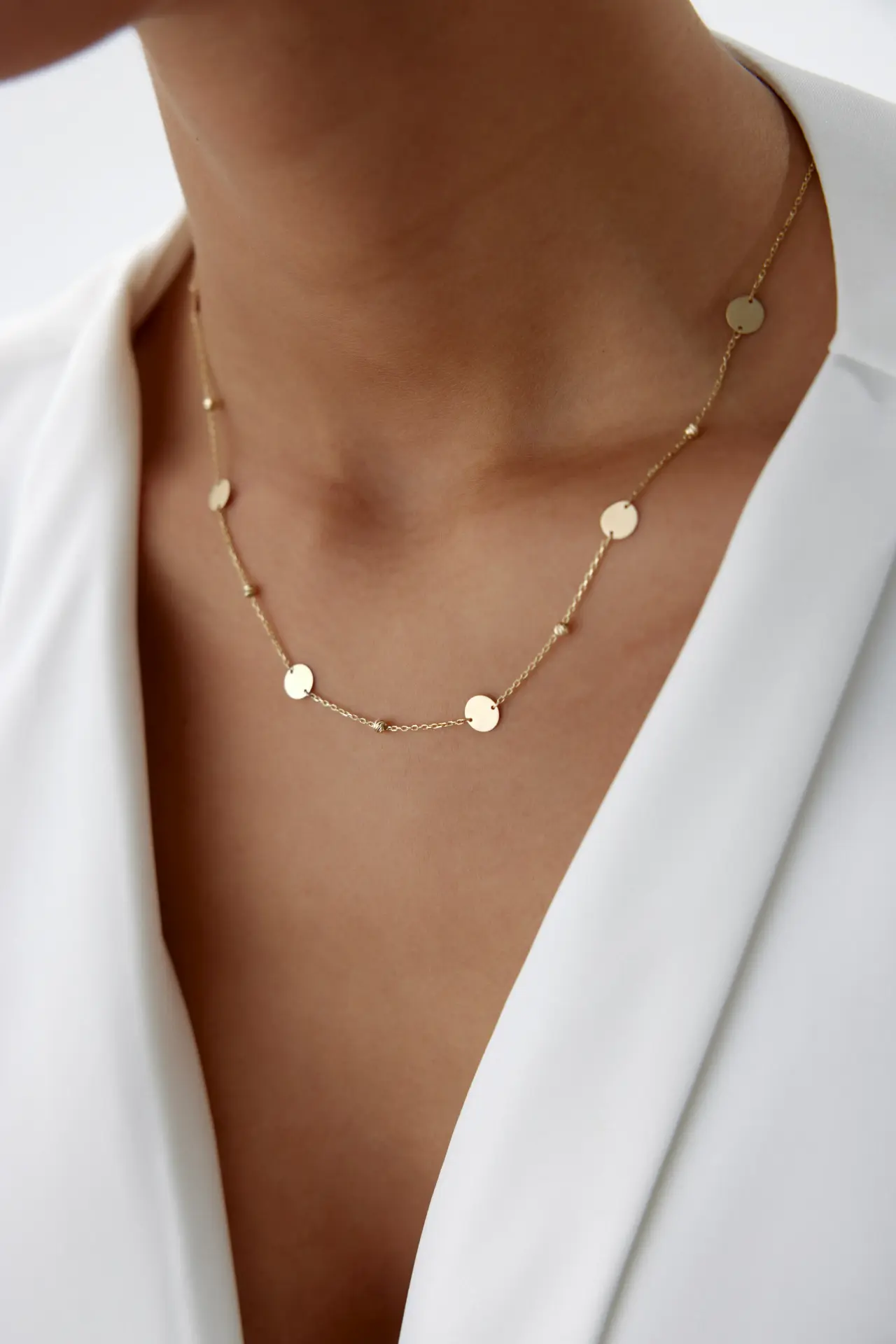 Altın Dorikalı Pul Kolye