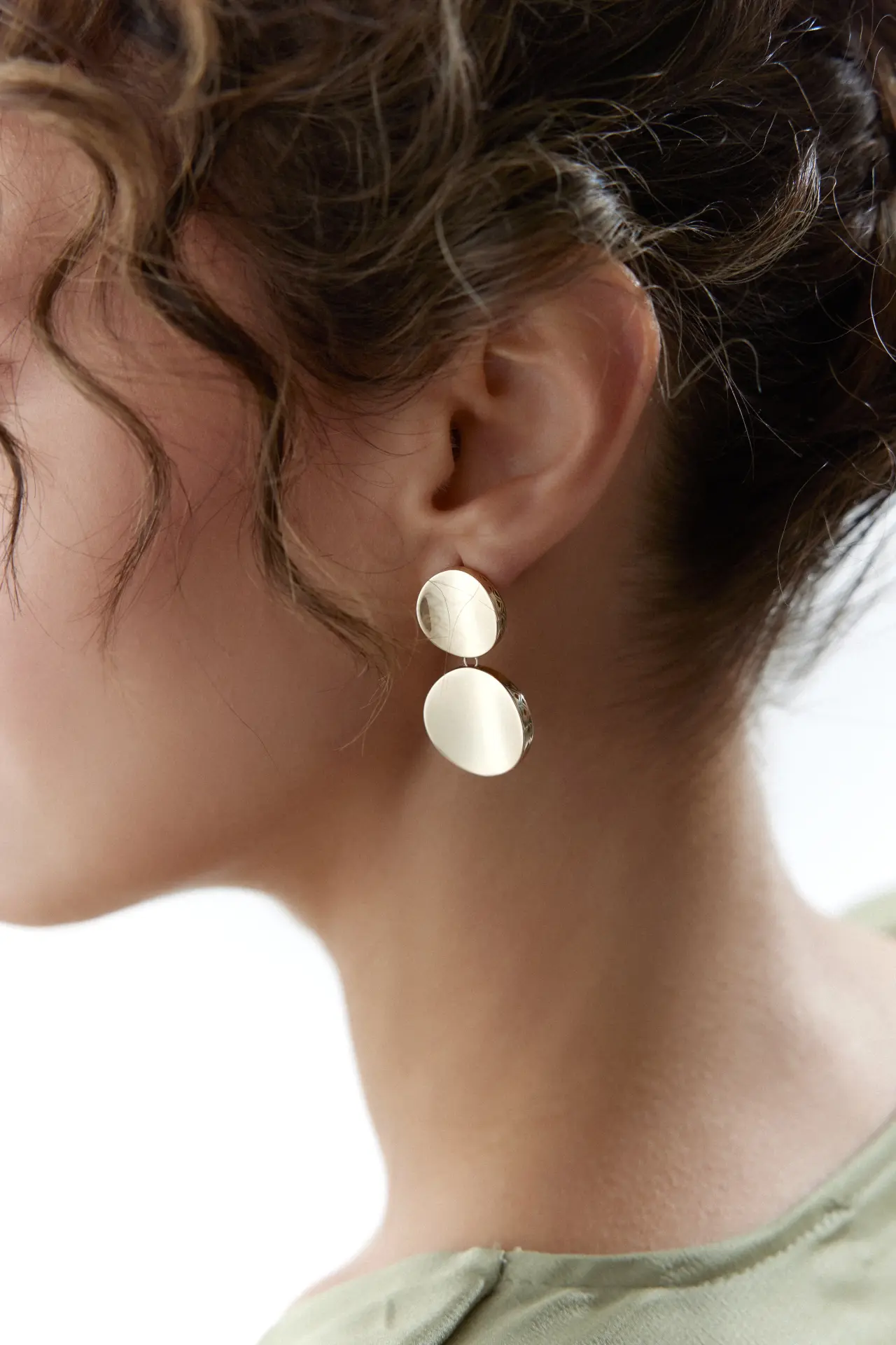 Altın Oval Şarnel Küpe