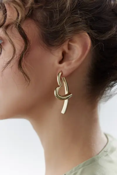 ALTIN AMİA ŞARNEL KÜPE