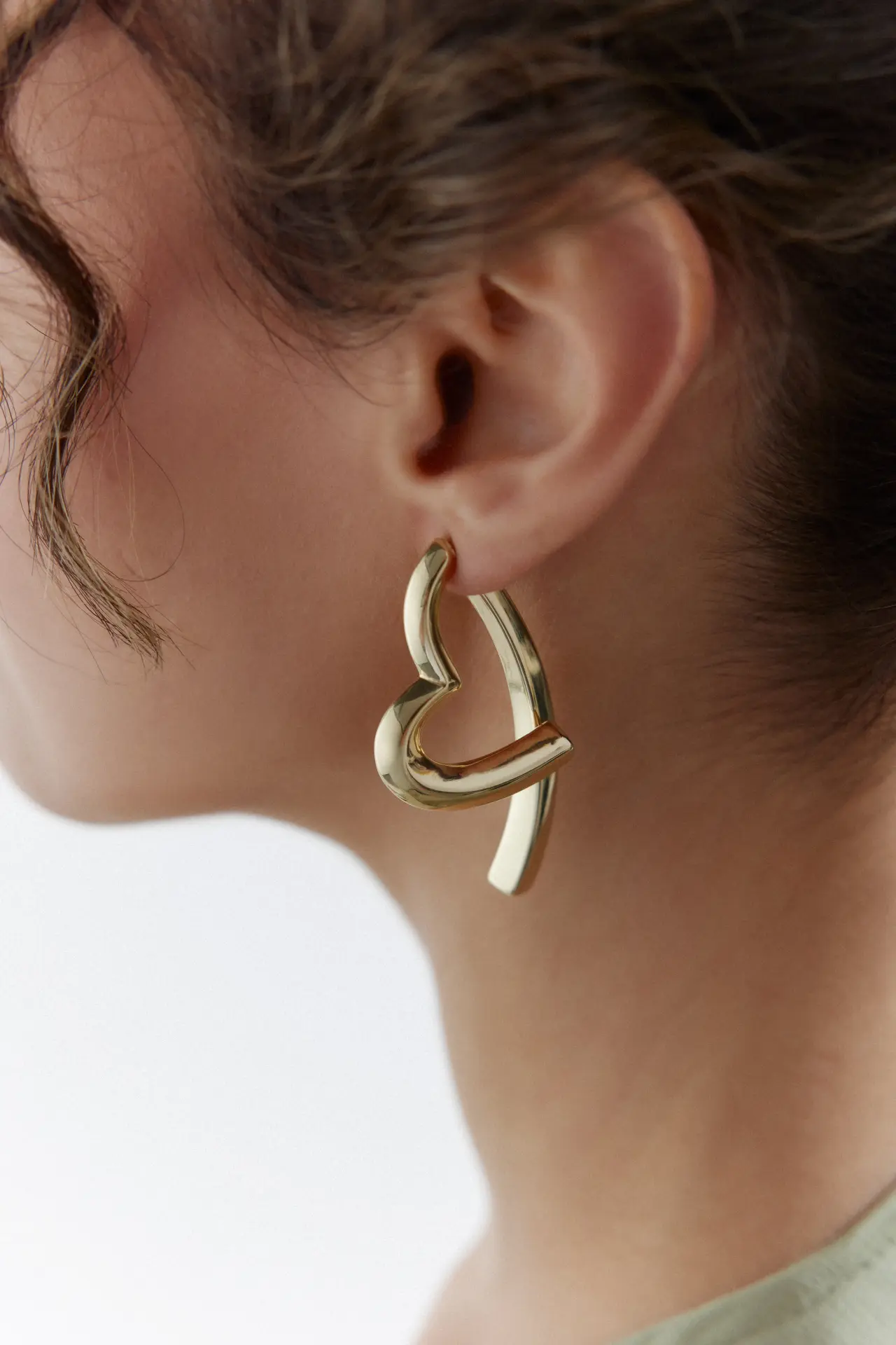 Altın Amia Şarnel Küpe