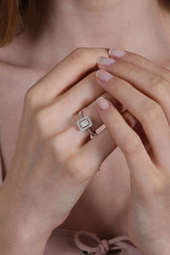 Altın Frame Baget Yüzük